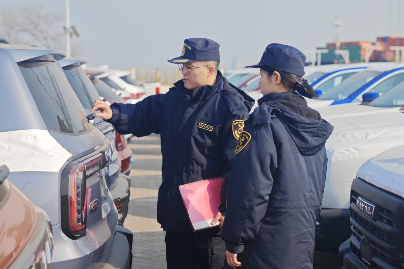 “经济运行看开局”系列观察 贸易结构持续优化 我国货物进出口实现“开门红”manbetx万博平台(图1)